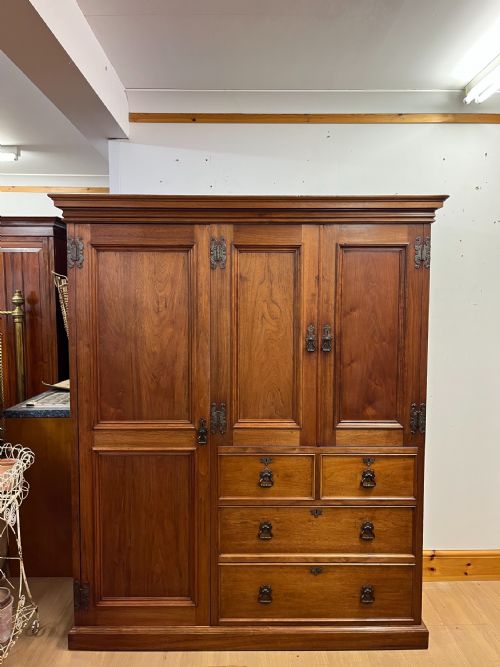 edwardian walnut gentleman's wardrobe - CATEGORY: ANTIQUE WARDROBES - DATED EDWARDIAN