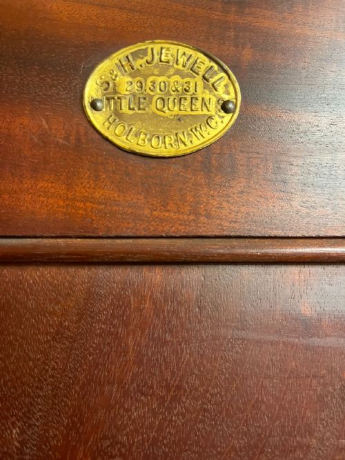 VICTORIAN MAHOGANY LINEN PRESS - ADDITIONAL PHOTO 1