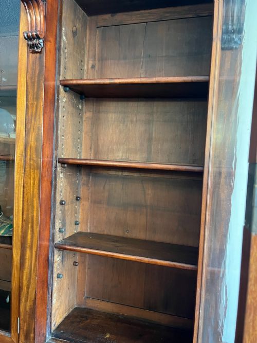 VICTORIAN MAHOGANY BREAKFRONT BOOKCASE - ADDITIONAL PHOTO 4