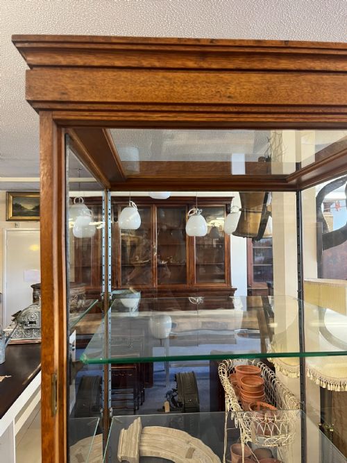 CIRCA 1900 OAK FRAMED GLAZED SHOP DISPLAY CABINET - ADDITIONAL PHOTO 6