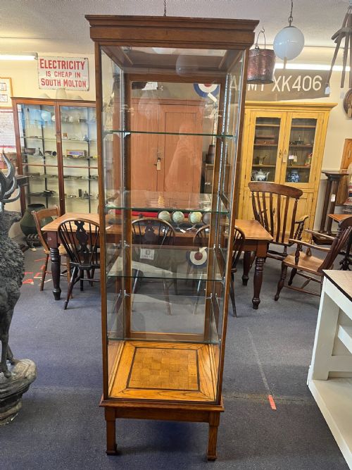 CIRCA 1900 OAK FRAMED GLAZED SHOP DISPLAY CABINET - ADDITIONAL PHOTO 7