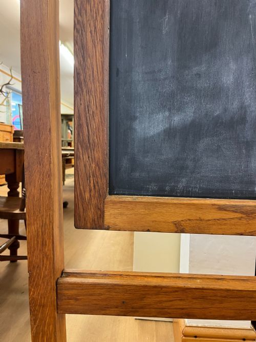1920'S OAK REVERSIBLE SCHOOL BLACKBOARD - ADDITIONAL PHOTO 3