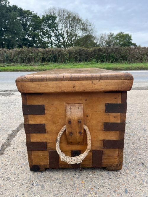 19TH CENTURY PINE SEA CHEST - ADDITIONAL PHOTO 9