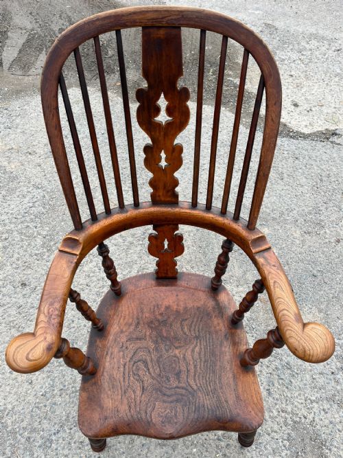 19TH CENTURY VICTORIAN ELM BROAD ARM WINDSOR CARVER CHAIR - ADDITIONAL PHOTO 1