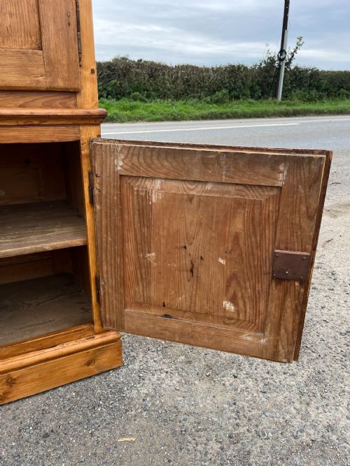 19TH CENTURY EUROPEAN PINE CAMPAIGN CHEST - ADDITIONAL PHOTO 6