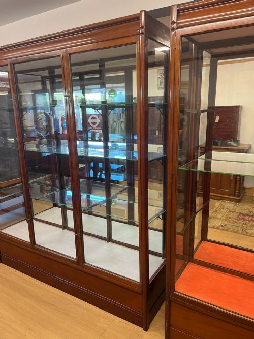 1930S E POLLARD CO LTD MAHOGANY TRIPLE SHOP DISPLAY CABINET - ADDITIONAL PHOTO 5