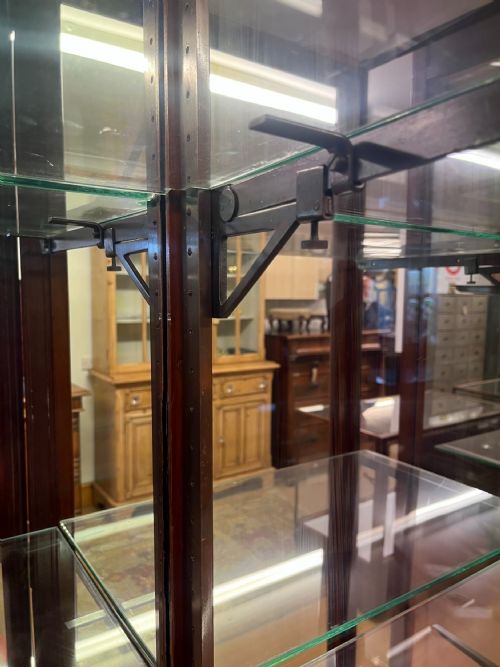 1930S E POLLARD CO LTD MAHOGANY TRIPLE SHOP DISPLAY CABINET - ADDITIONAL PHOTO 6