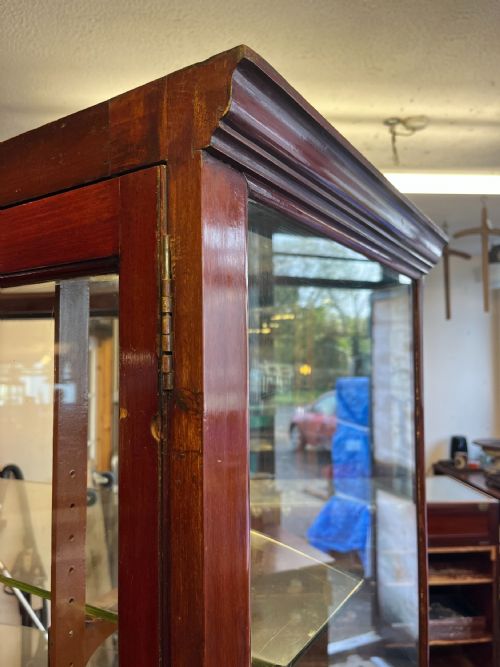 190020S MAHOGANY BOW FRONT SHOP DISPLAY CABINET - ADDITIONAL PHOTO 5