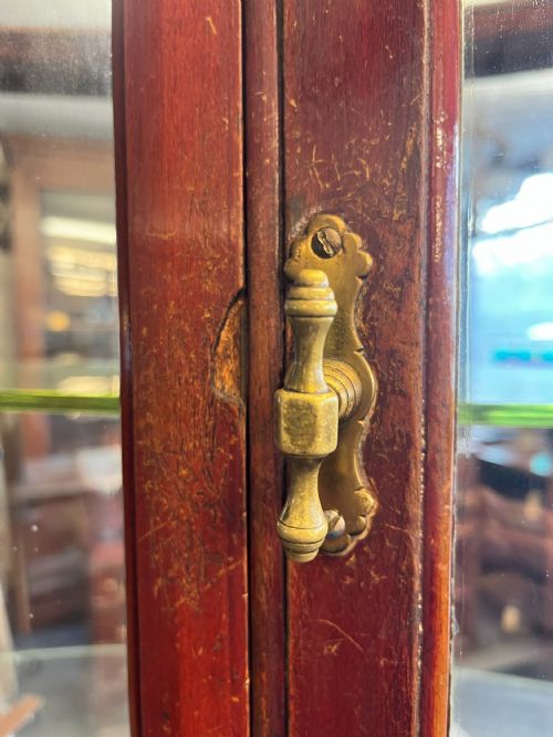190020S MAHOGANY BOW FRONT SHOP DISPLAY CABINET - ADDITIONAL PHOTO 1