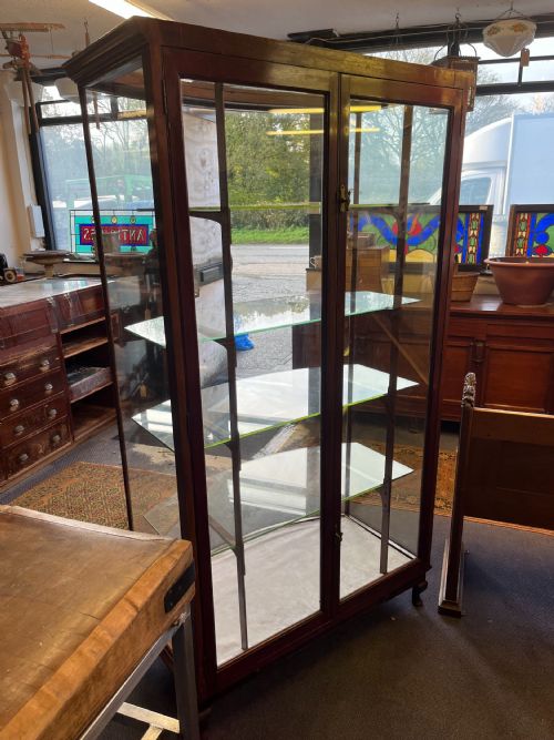 190020S MAHOGANY BOW FRONT SHOP DISPLAY CABINET - ADDITIONAL PHOTO 2