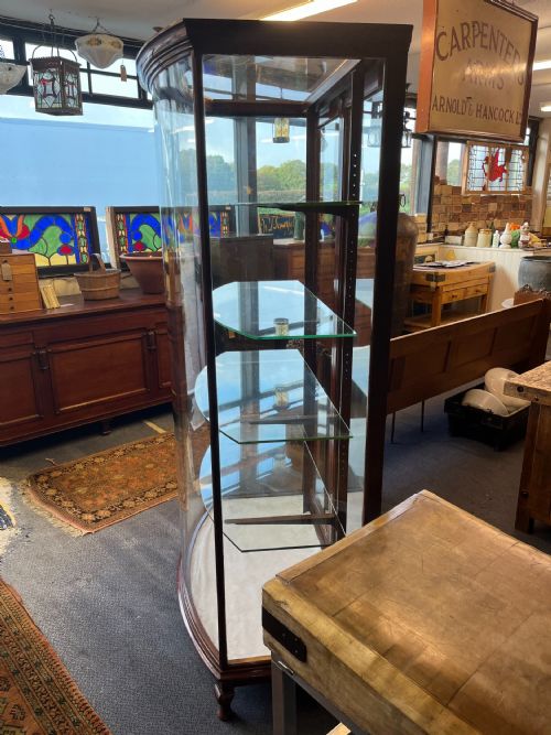 190020S MAHOGANY BOW FRONT SHOP DISPLAY CABINET - ADDITIONAL PHOTO 3