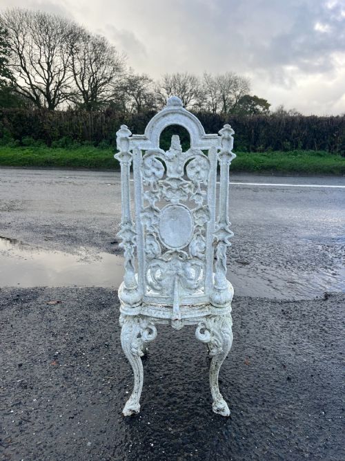 VICTORIAN CAST IRON SET OF 4 CHAIRS - ADDITIONAL PHOTO 5