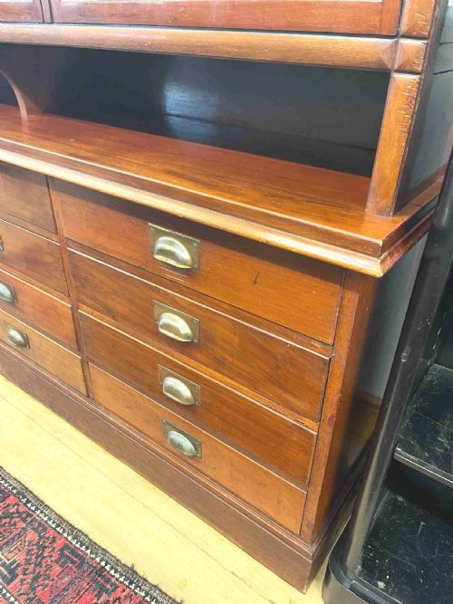 1930S E POLLARD CO LTD MAHOGANY SHOP DISPLAY CABINET WITH DRAWERS TO BASE - ADDITIONAL PHOTO 2