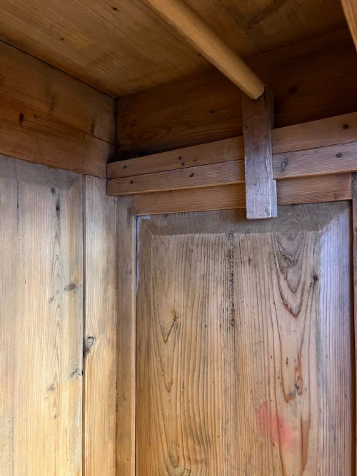 CIRCA 1900 EAST EUROPEAN KNOCK DOWN PINE WARDROBE - ADDITIONAL PHOTO 4