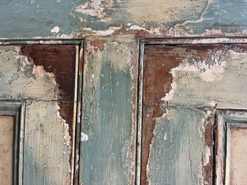 VICTORIAN PAINTED PINE 2 DOOR CUPBOARD - ADDITIONAL PHOTO 4