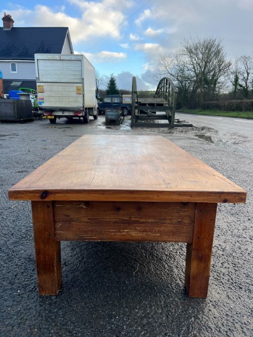 VICTORIAN PINE FARMHOUSE KITCHEN TABLE CONVERTED TO COFFEE TABLE - ADDITIONAL PHOTO 4