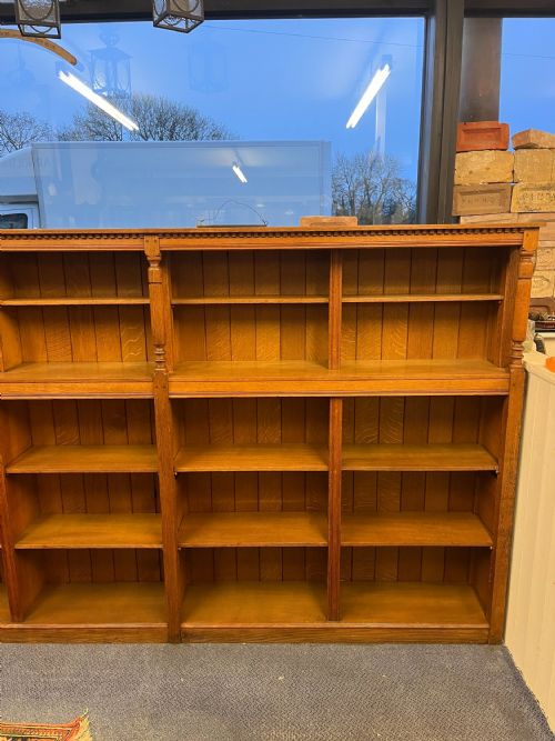CIRCA 1900 OAK BREAKFRONT BOOKCASE - ADDITIONAL PHOTO 1
