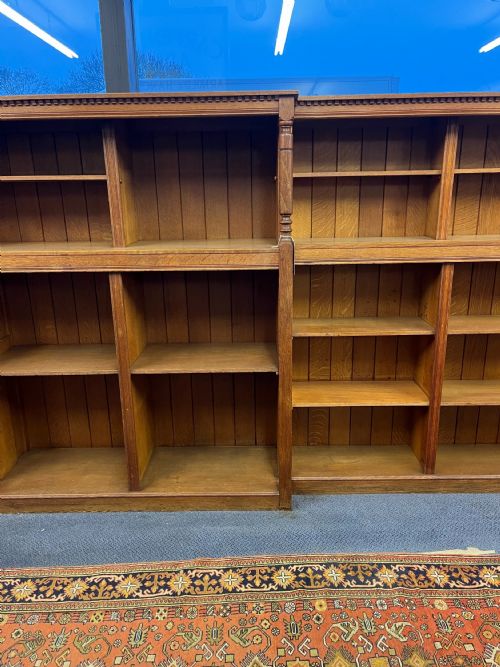 CIRCA 1900 OAK BREAKFRONT BOOKCASE - ADDITIONAL PHOTO 2