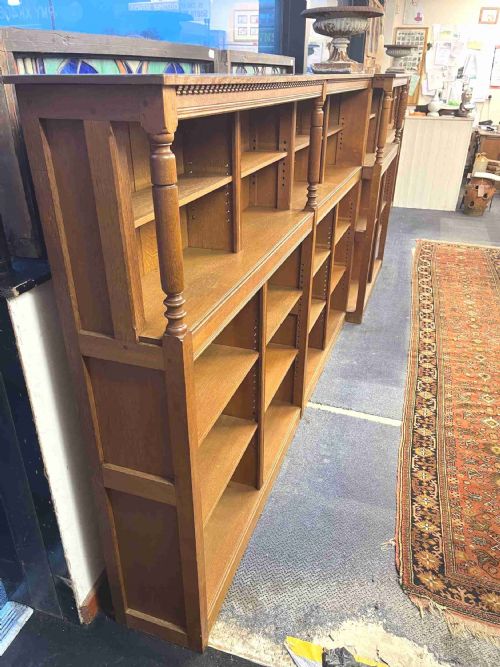 CIRCA 1900 OAK BREAKFRONT BOOKCASE - ADDITIONAL PHOTO 6