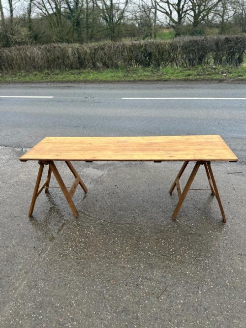 EARLY 20TH CENTURY PINE TRESTLE TABLE - ADDITIONAL PHOTO 3