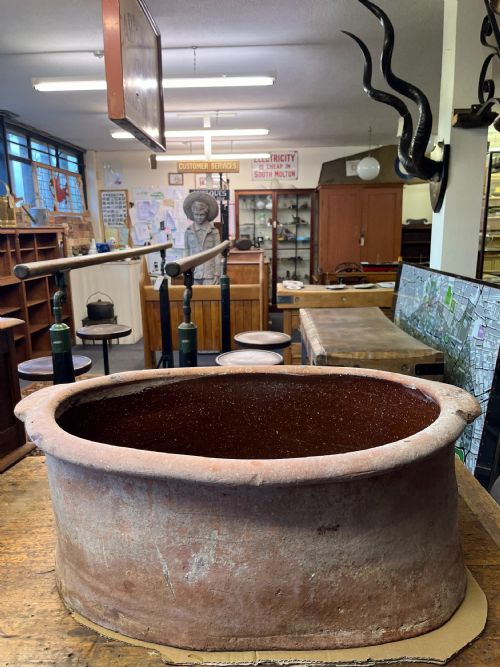 19TH CENTURY NORTH DEVON TERRACOTTA SALTER WITH GLAZED INTERIOR - ADDITIONAL PHOTO 3