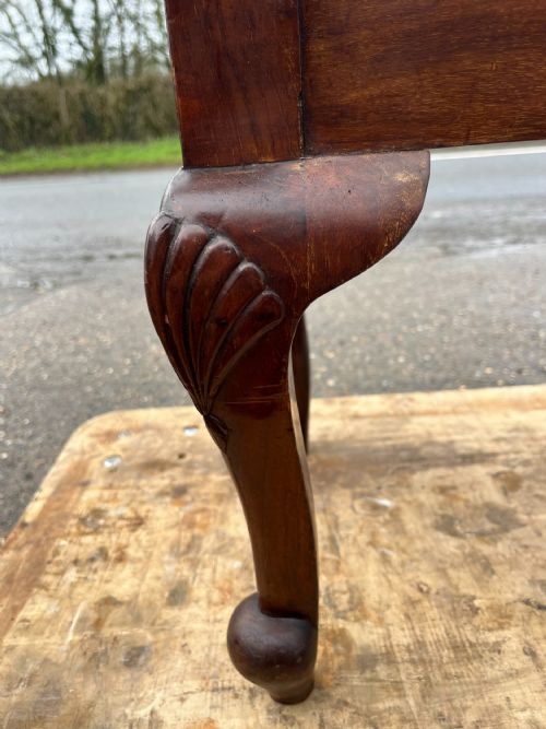 1920S 2 DOOR MAHOGANY DISPLAY CABINET ON CABRIOLE LEGS - ADDITIONAL PHOTO 6
