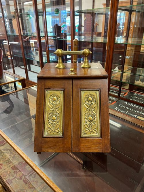 circa 1900 mahogany coal box scuttle - CATEGORY: ANTIQUE FIREPLACES - DATED 1900