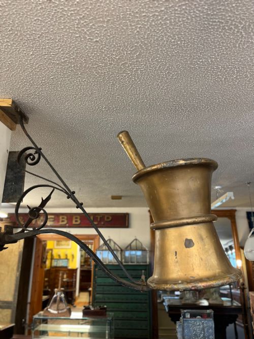 19TH CENTURY APOTHECARY TRADE SIGN IN THE FORM OF A PESTLE MORTAR - ADDITIONAL PHOTO 2