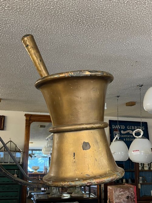 19TH CENTURY APOTHECARY TRADE SIGN IN THE FORM OF A PESTLE MORTAR - ADDITIONAL PHOTO 8