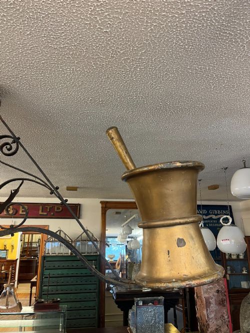 19TH CENTURY APOTHECARY TRADE SIGN IN THE FORM OF A PESTLE MORTAR - ADDITIONAL PHOTO 9