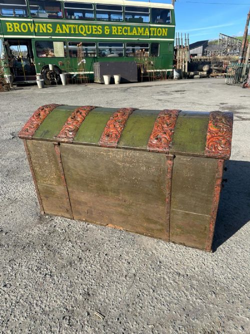 EARLY 19TH CENTURY PAINTED OAK DOME TOP 'MARRIAGE CHEST' - ADDITIONAL PHOTO 11