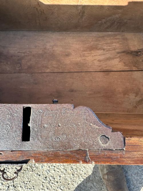 EARLY 19TH CENTURY PAINTED OAK DOME TOP 'MARRIAGE CHEST' - ADDITIONAL PHOTO 15