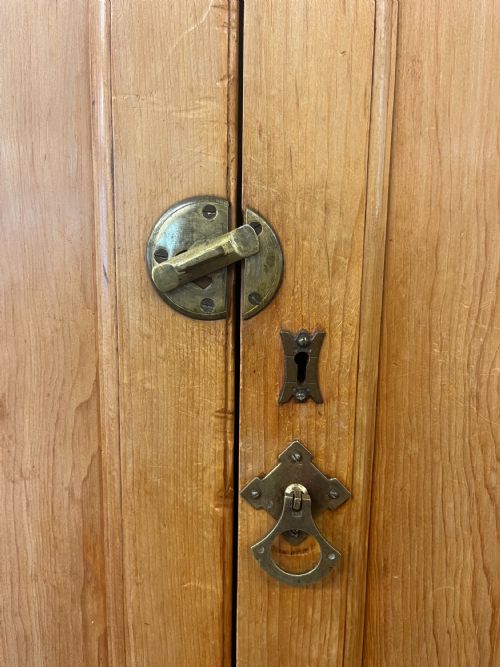 VICTORIAN PINE LARDER CUPBOARD - ADDITIONAL PHOTO 7