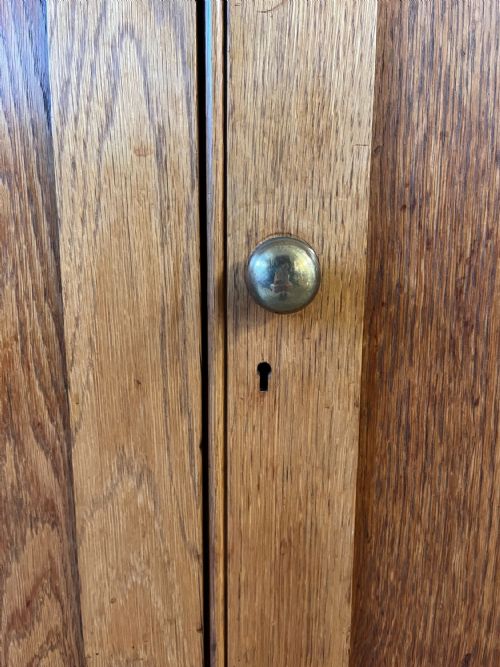 CIRCA 1920 OAK SCHOOL CUPBOARD - ADDITIONAL PHOTO 5