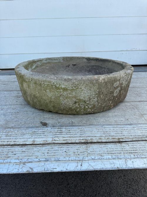 19TH CENTURY SANDSTONE CIRCULAR ANIMAL FEEDING TROUGH - ADDITIONAL PHOTO 1