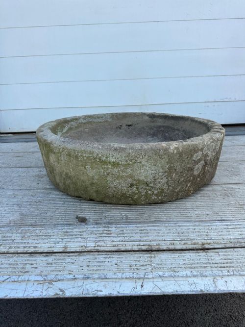 19TH CENTURY SANDSTONE CIRCULAR ANIMAL FEEDING TROUGH - ADDITIONAL PHOTO 2