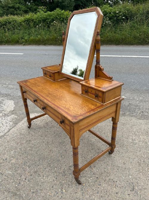 A GOOD AESTHTIC MOVEMENT ASH OAK DRESSING TABLE AND ASSOCIATED CHAIR CIRCA 1870S - ADDITIONAL PHOTO 6