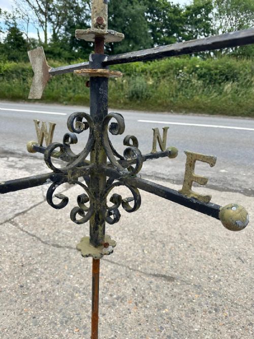 EARLY 20TH CENTURY COCKEREL TOPPED WEATHER VANE - ADDITIONAL PHOTO 7