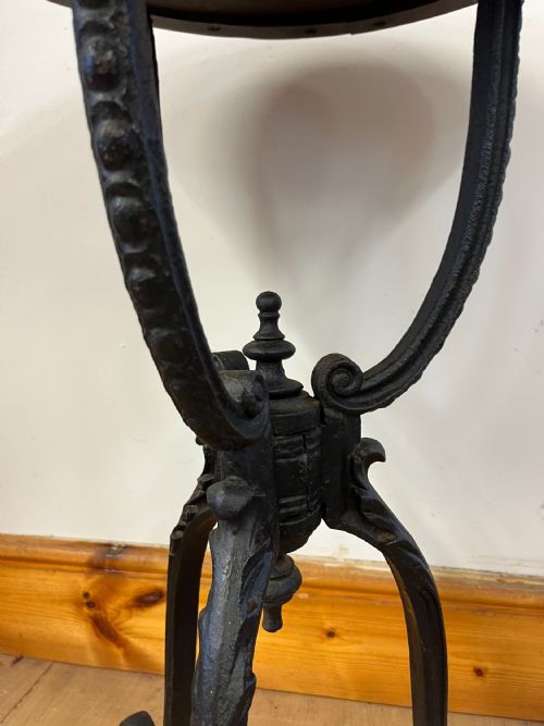 VICTORIAN CAST IRON TABLE WITH ORIGINAL MAHOGANY TOP - ADDITIONAL PHOTO 3