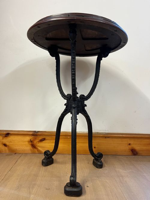VICTORIAN CAST IRON TABLE WITH ORIGINAL MAHOGANY TOP - ADDITIONAL PHOTO 5