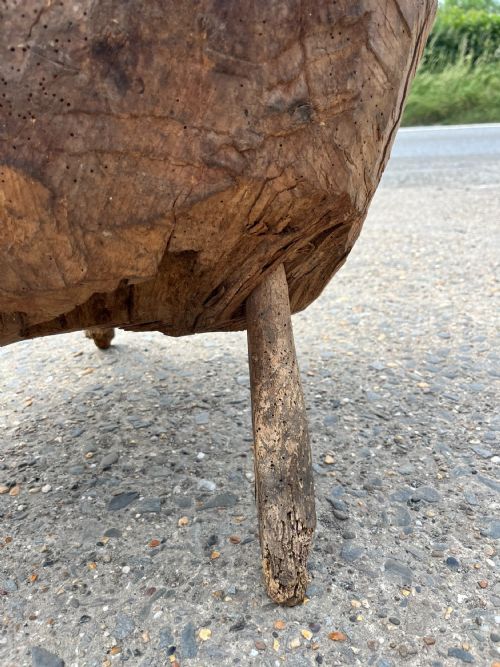 19TH CENTURY TREE TRUNK CHOPPING BLOCK - ADDITIONAL PHOTO 2
