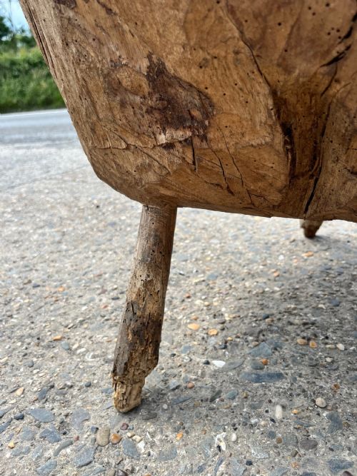 19TH CENTURY TREE TRUNK CHOPPING BLOCK - ADDITIONAL PHOTO 3