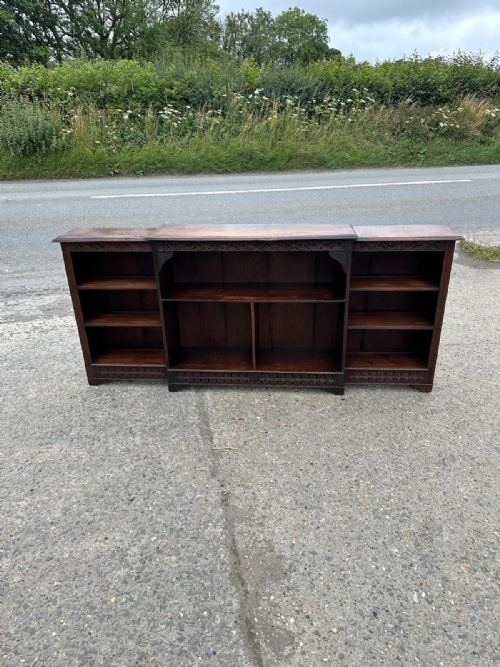 victorian dwarf breakfront oak bookcase - CATEGORY: ANTIQUE BOOKCASES - DATED VICTORIAN