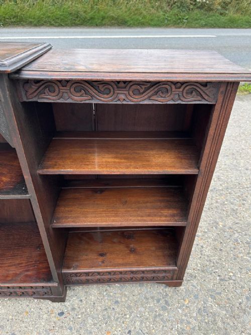 VICTORIAN DWARF BREAKFRONT OAK BOOKCASE - ADDITIONAL PHOTO 1