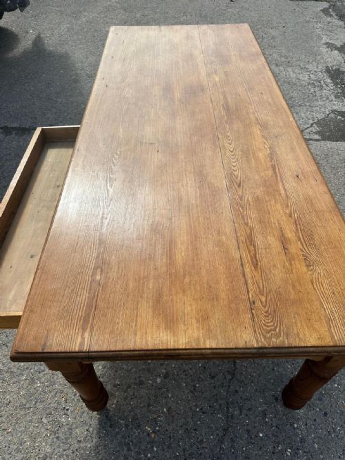 LATE VICTORIAN PITCH PINE TABLE - ADDITIONAL PHOTO 1