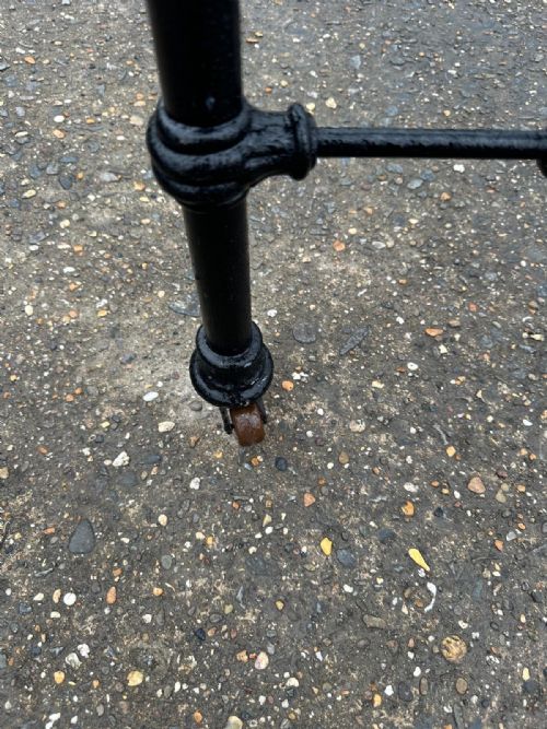 VICTORIAN BRASS AND IRON DOUBLE BED - ADDITIONAL PHOTO 2