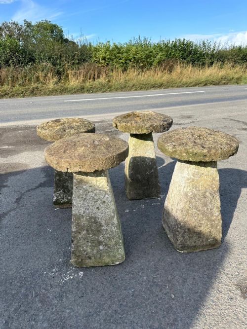 ORIGINAL SET OF 4 19TH CENTURY STADDLE STONES BELIEVED TO BE COTSWOLD STONE - ADDITIONAL PHOTO 7