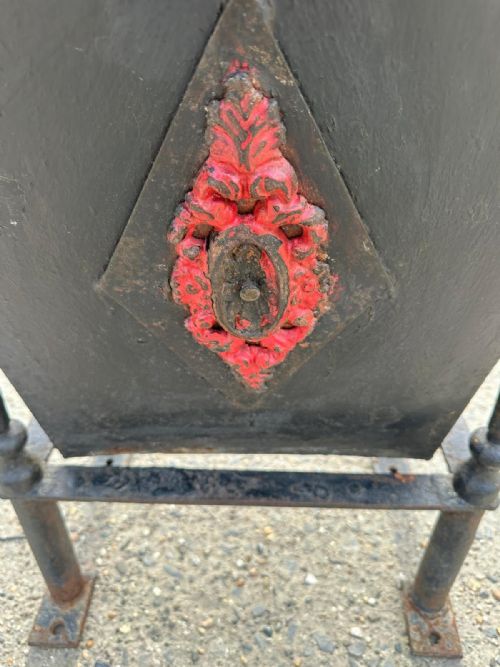 VICTORIAN STATELY PARK CAST IRON LITTER BIN - ADDITIONAL PHOTO 2