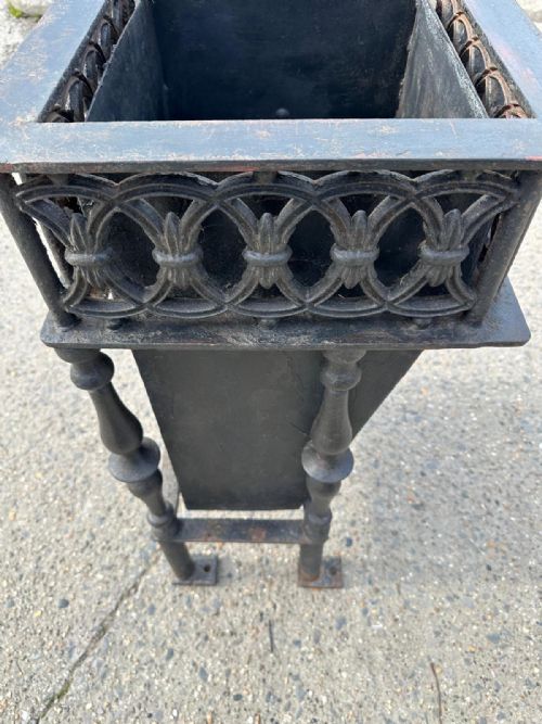 VICTORIAN STATELY PARK CAST IRON LITTER BIN - ADDITIONAL PHOTO 4