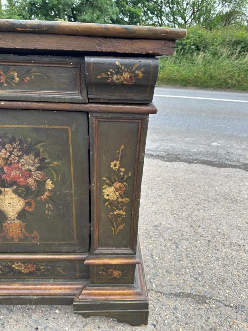 18TH CENTURY DUTCH POSSIBLY FRENCH ORIGINAL PAINTED PINE CUPBOARD - ADDITIONAL PHOTO 9